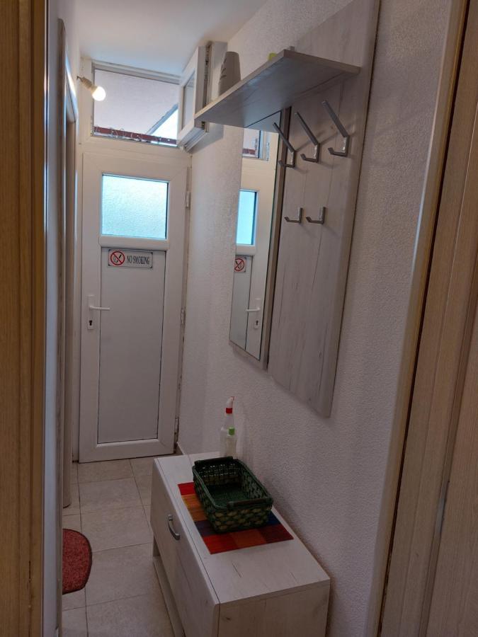 Ljubovic Apartman ポドゴリツァ エクステリア 写真